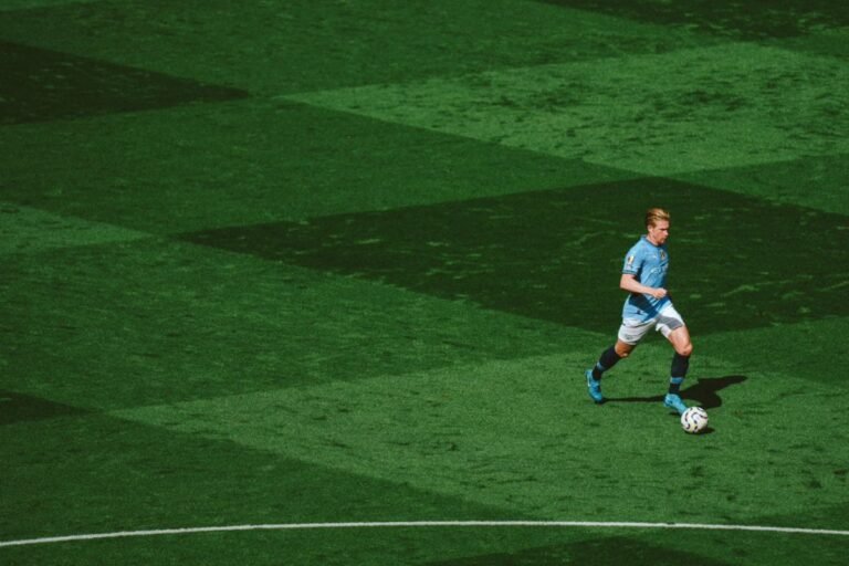 Courtois: De Bruyne Salah Satu Bintang Terbesar Belgia