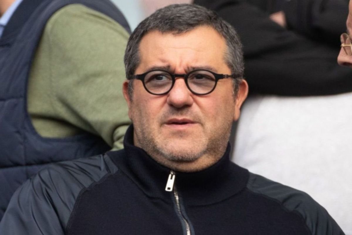 Berikut adalah beberapa alternatif judul untuk "Mengenal Peran Penting Seorang Agen dalam Industri Sepak Bola":

1. "Mengupas Peran Krusial Agen dalam Dunia Sepak Bola"
2. "Peranan Strategis Agen dalam Karier Sepak Bola"
3. "Agen Sepak Bola: Pilar Penting dalam Industri Olahraga"
4. "Berperan di Balik Layar: Pentingnya Agen dalam Sepak Bola"
5. "Menelusuri Fungsi Esensial Agen di Industri Sepak Bola"
6. "Agen Sepak Bola: Jembatan antara Pemain dan Kesuksesan"
7. "Signifikansi Agen dalam Membentuk Karier Pemain Sepak Bola"
8. "Mengerti Lebih Dalam Tugas Agen di Dunia Sepak Bola"
9. "Agen Olahraga: Peran Vital di Balik Kesuksesan Sepak Bola"
10. "Menyelami Dunia Agen Sepak Bola: Peran dan Tanggung Jawab"

Silakan pilih yang paling sesuai atau gunakan sebagai inspirasi!