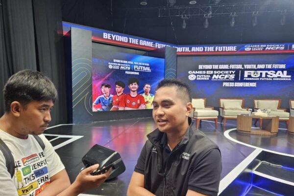 Berikut adalah alternatif judul untuk "Turnamen Game of Society" menjadi "Ajang Pencarian Bakat Klub Liga 1":

"Kompetisi Talenta: Ajang Pencarian Bakat Untuk Klub Liga 1" 

Atau 

"Talent Hunt: Ajang Pencarian Bakat Klub Liga 1"

Silakan pilih atau biarkan saya tahu jika Anda memerlukan lebih banyak variasi!