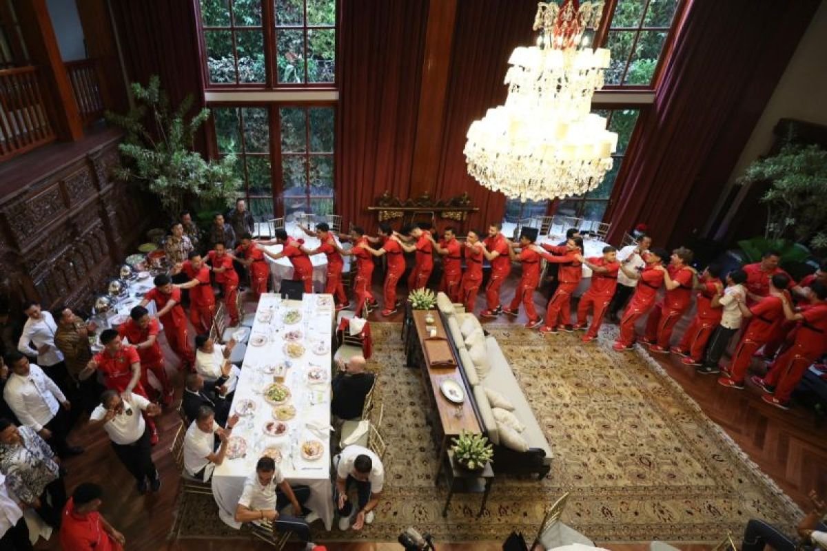 Jay Idzes Terpesona oleh Jamuan Makan Siang Presisi Prabowo