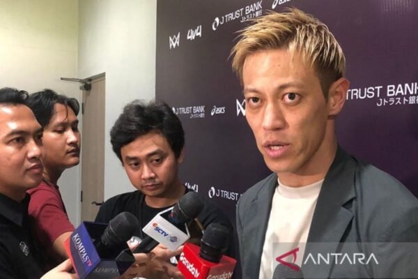 Berikut beberapa alternatif judul untuk "Legenda Timnas Jepang Doakan Indonesia Lolos ke Piala Dunia 2026":

1. "Kepedulian Legenda Jepang: Harapan untuk Indonesia Menuju Piala Dunia 2026"
2. "Dukungan dari Legenda Timnas Jepang untuk Indonesia di Piala Dunia 2026"
3. "Simbol Persahabatan: Legenda Jepang Berharap Indonesia Sukses di Piala Dunia 2026"
4. "Legenda Jepang: Doa untuk Indonesia Agar Lolos ke Piala Dunia 2026"
5. "Melangkah Bersama: Legenda Jepang Dukung Indonesia Menuju Piala Dunia 2026"

Silakan pilih atau sesuaikan sesuai kebutuhan!