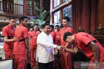 Presiden Prabowo Subianto Rayakan Kemenangan Timnas Indonesia atas China Melalui Makan Bersama