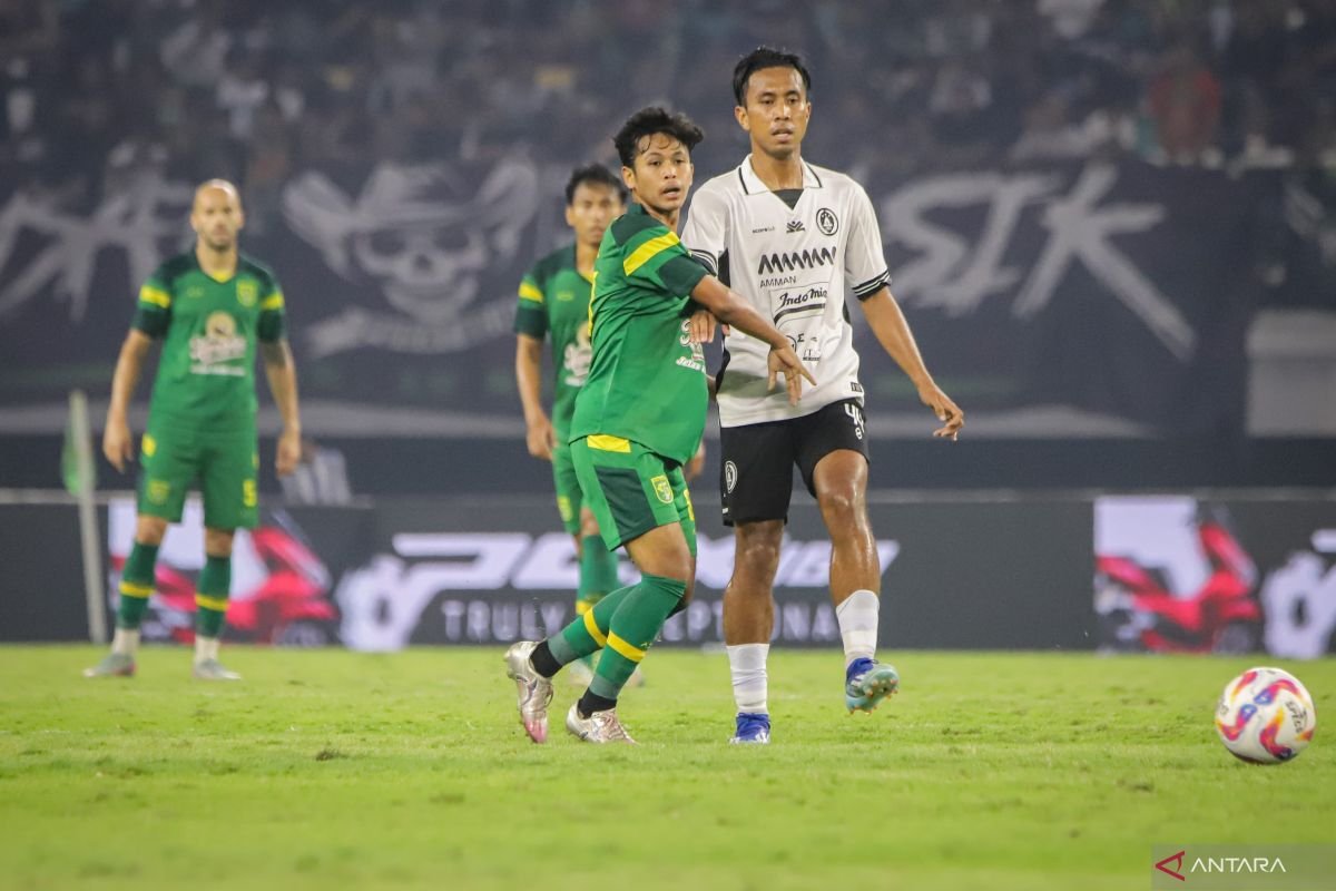 Pelatih Persebaya Soroti Banyak Aspek Positif dalam Performa Tim